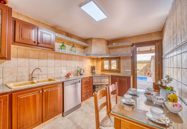 Maison à Puerto Pollensa - Maison à Puerto Pollensa, Villa Pintor avec piscine près de la plage. Maison à Puerto Pollensa - Maison à Puerto Pollensa, Villa Pintor avec piscine près de la plage.