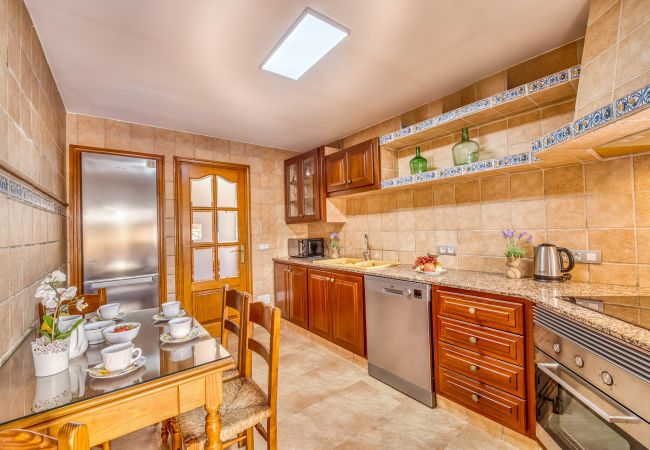 Maison à Puerto Pollensa - Maison à Puerto Pollensa, Villa Pintor avec piscine près de la plage. Maison à Puerto Pollensa - Maison à Puerto Pollensa, Villa Pintor avec piscine près de la plage.