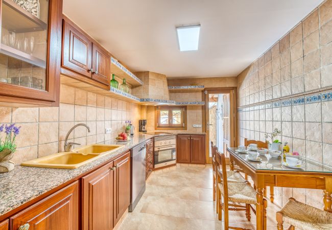 Maison à Puerto Pollensa - Maison à Puerto Pollensa, Villa Pintor avec piscine près de la plage. Maison à Puerto Pollensa - Maison à Puerto Pollensa, Villa Pintor avec piscine près de la plage.