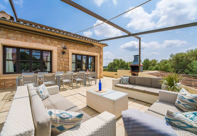 Domaine à Petra - Villa avec piscine privée et jolies vues à Sa Pleta à Majorque. Domaine à Petra - Villa avec piscine privée et jolies vues à Sa Pleta à Majorque.