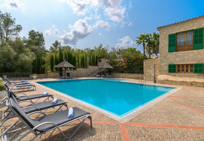 Domaine à Petra - Rustic finca with private pool and views of Son March in Mallorca Domaine à Petra - Rustic finca with private pool and views of Son March in Mallorca