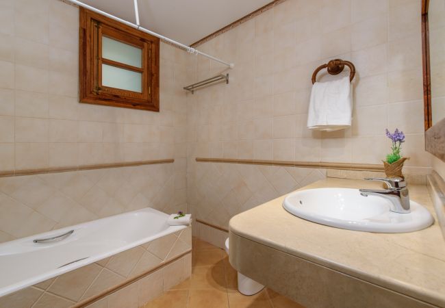 Domaine à Petra - Rustic finca with private pool and views of Son March in Mallorca Domaine à Petra - Rustic finca with private pool and views of Son March in Mallorca