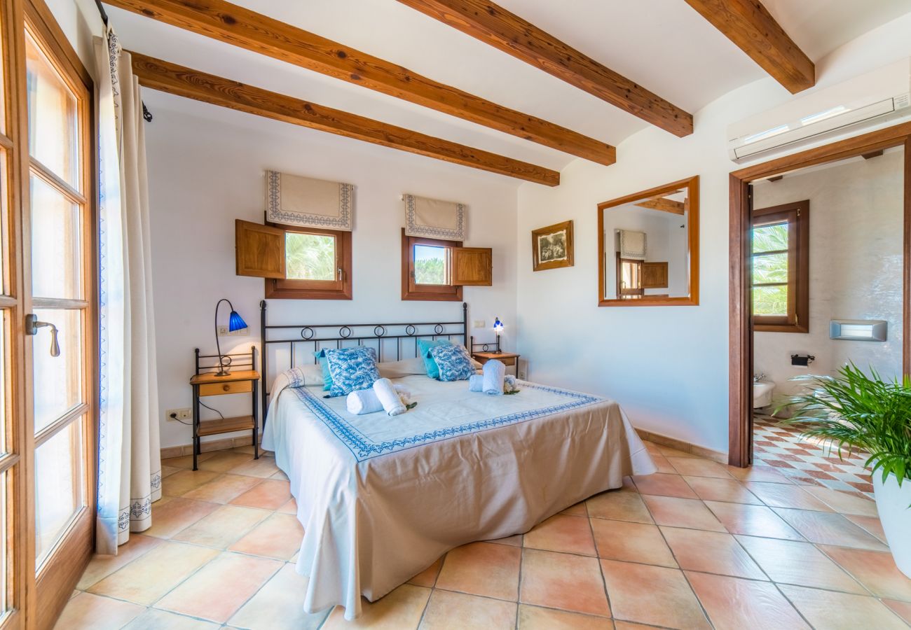 Country house in Arta - Rural villa in Mallorca Els Mitjans with pool