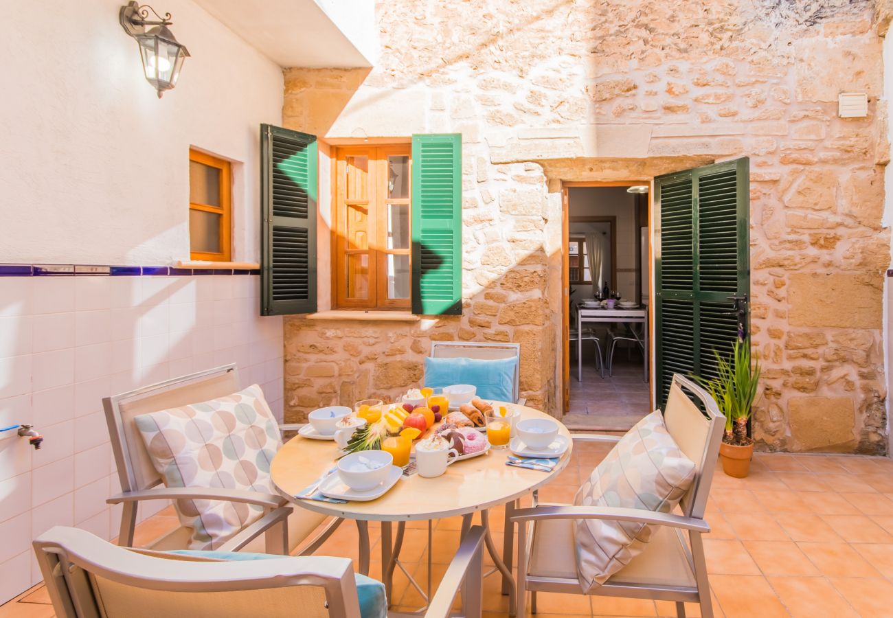 Mallorcan house with interior patio in Alcudia.