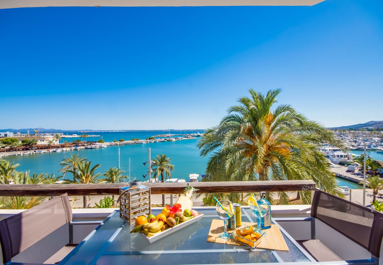 Apartment with sea view in Puerto de Alcudia