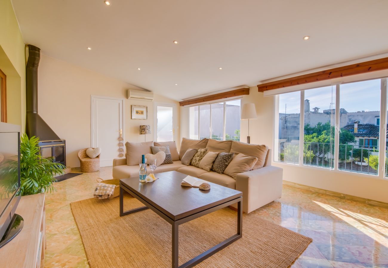 Apartment with terrace in a small town of Mallorca.