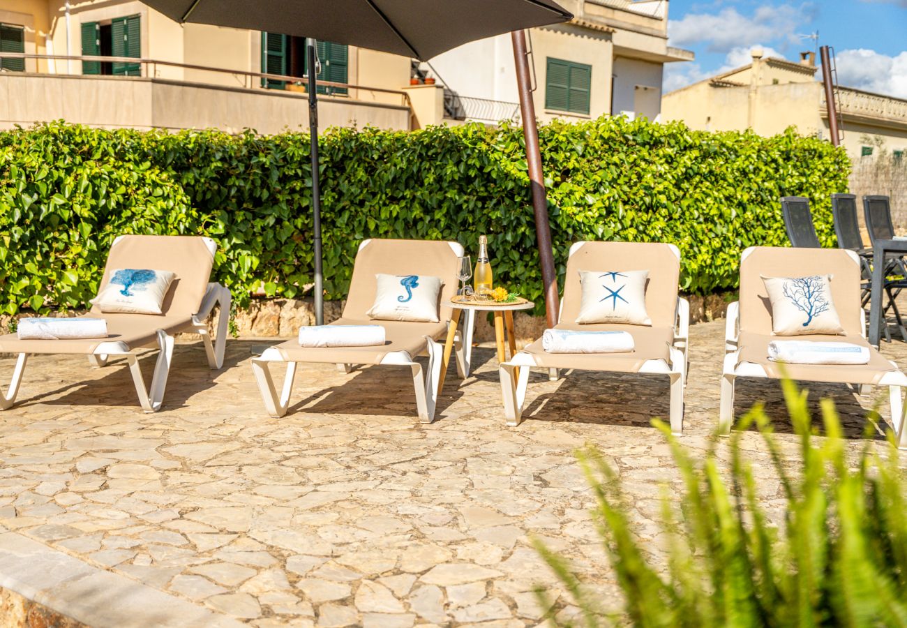 Holiday home in Costitx with pool and air conditioning