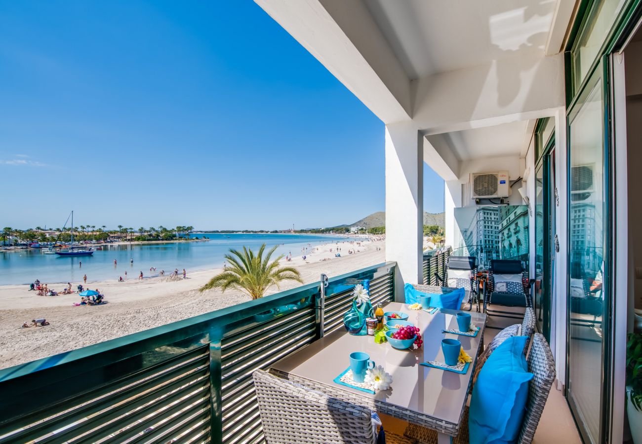 Apartment with sea view in Puerto Alcudia.