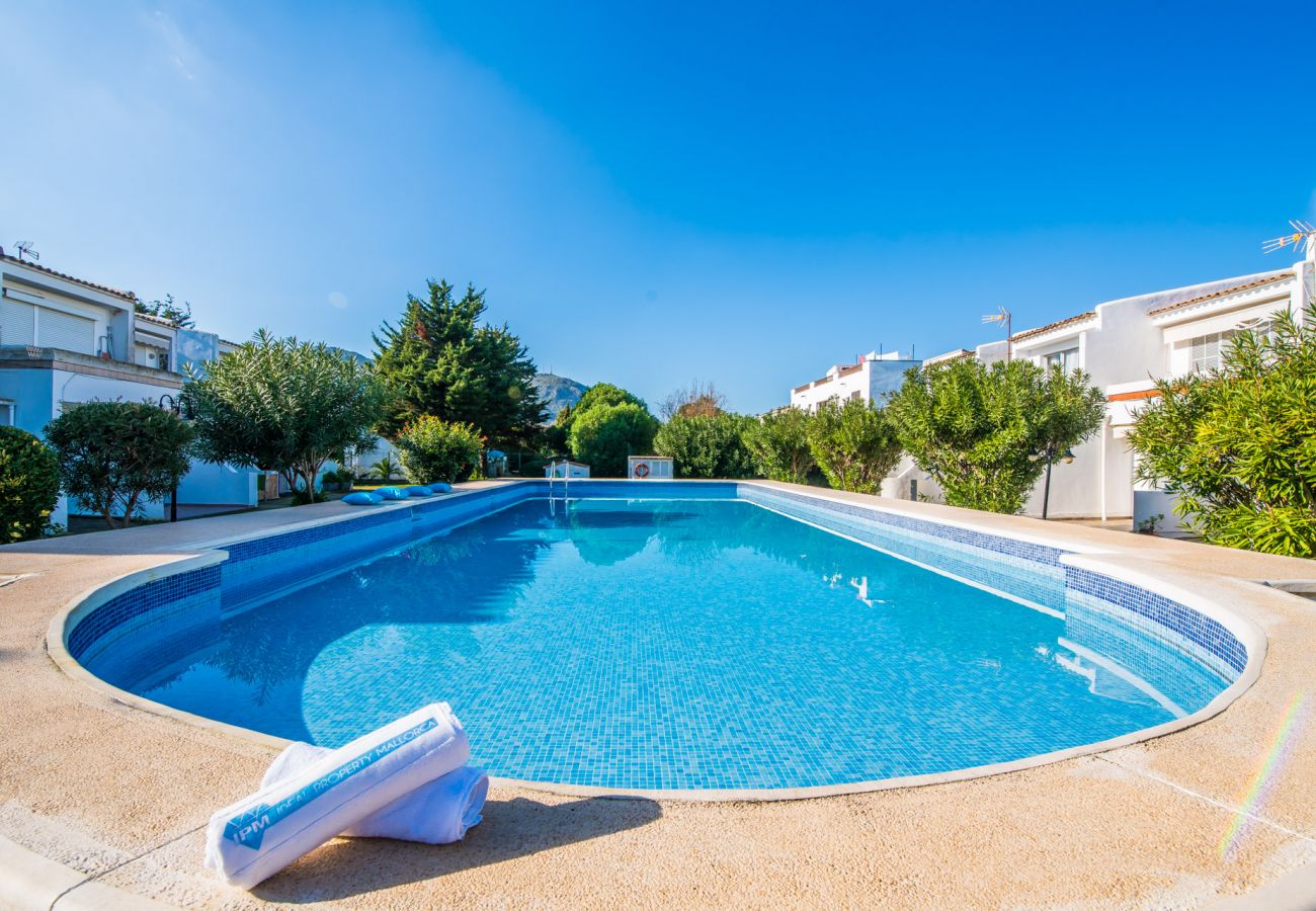 Apartment with community pool in Puerto Alcudia.