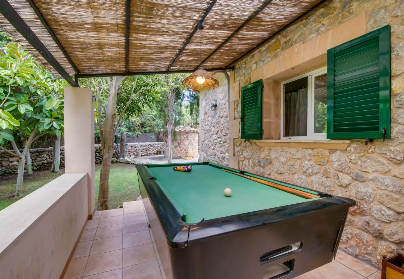 Vacations in Alcudia in a house with pool and billiard room