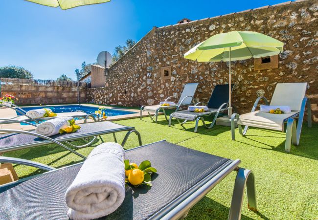 Country house in Sencelles - Finca with pool Finca Maria Costitx in Mallorca Country house in Sencelles - Finca with pool Finca Maria Costitx in Mallorca