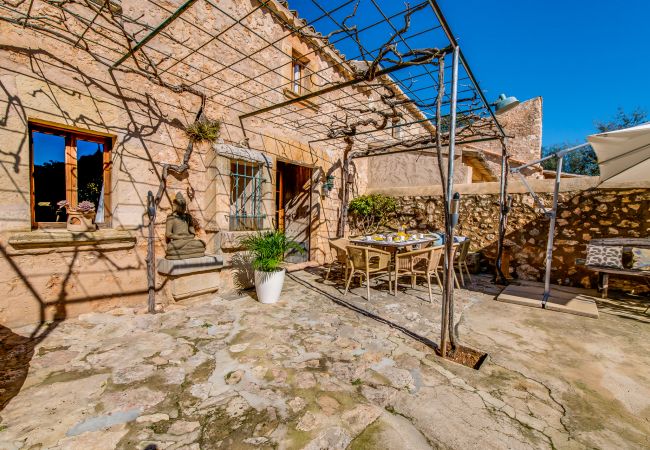 Country house in Sencelles - Finca with pool Finca Maria Costitx in Mallorca Country house in Sencelles - Finca with pool Finca Maria Costitx in Mallorca