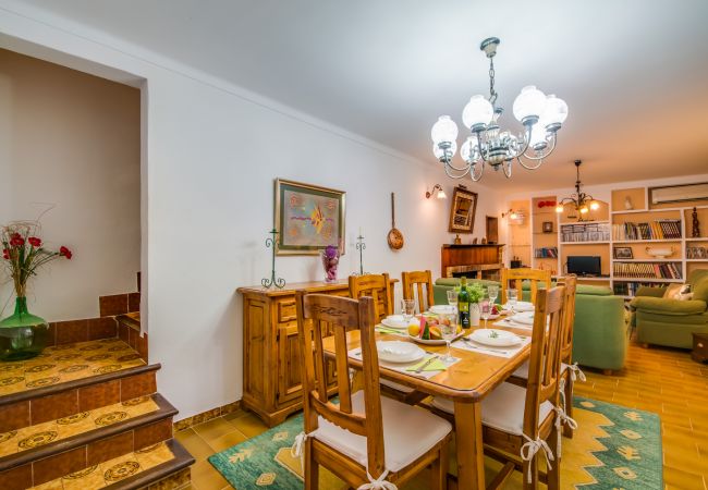 Country house in Llubi - Sustainable Finca Can Tomeu in Mallorca Country house in Llubi - Sustainable Finca Can Tomeu in Mallorca