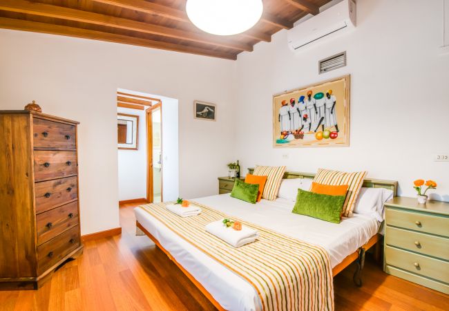 Country house in Llubi - Sustainable Finca Can Tomeu in Mallorca Country house in Llubi - Sustainable Finca Can Tomeu in Mallorca