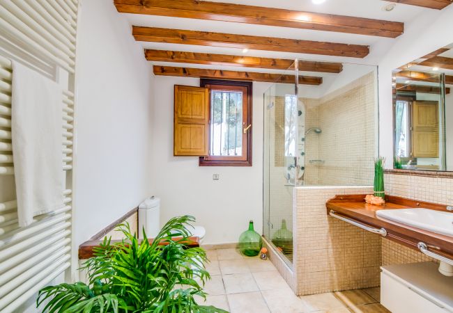 Country house in Llubi - Sustainable Finca Can Tomeu in Mallorca Country house in Llubi - Sustainable Finca Can Tomeu in Mallorca