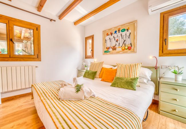 Country house in Llubi - Sustainable Finca Can Tomeu in Mallorca Country house in Llubi - Sustainable Finca Can Tomeu in Mallorca