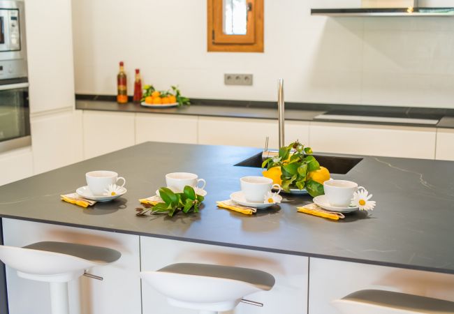 Country house in Llubi - Sustainable Finca Can Tomeu in Mallorca Country house in Llubi - Sustainable Finca Can Tomeu in Mallorca