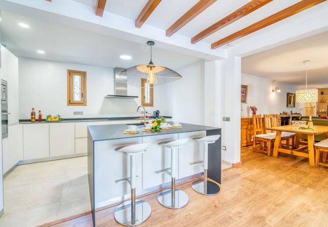 Country house in Llubi - Sustainable Finca Can Tomeu in Mallorca Country house in Llubi - Sustainable Finca Can Tomeu in Mallorca