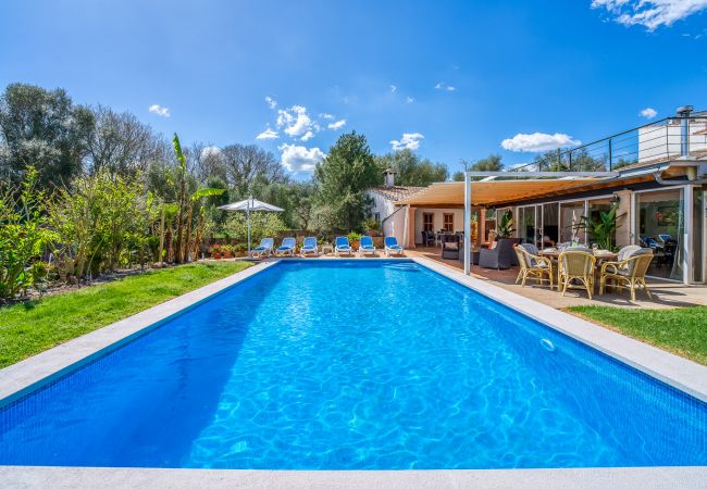 Country house in Llubi - Sustainable Finca Can Tomeu in Mallorca Country house in Llubi - Sustainable Finca Can Tomeu in Mallorca