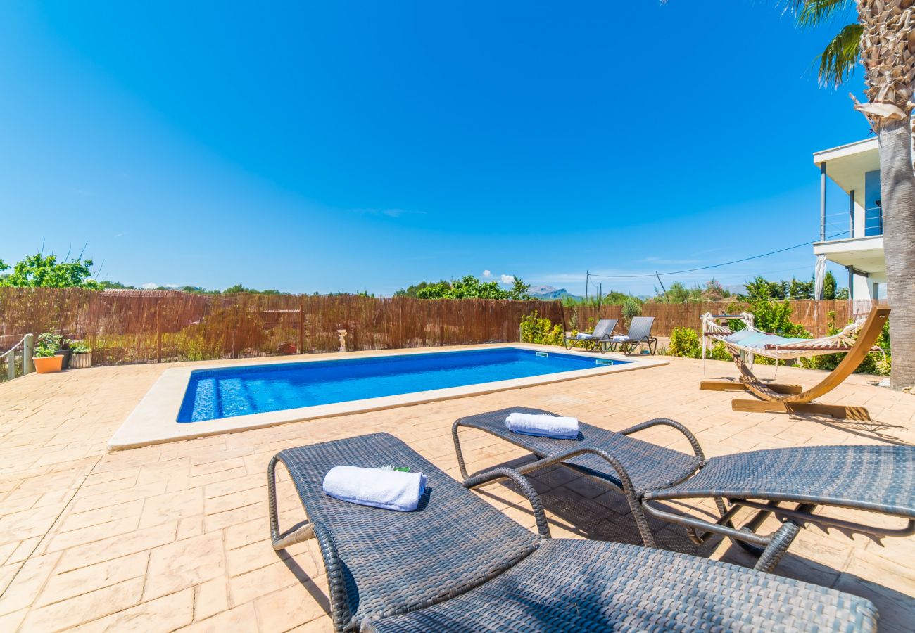 House with pool and barbecue in Alcudia near the sea