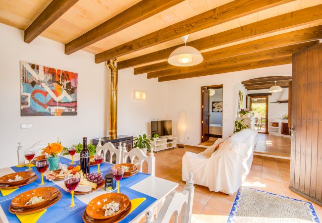 Country house in Petra - Rural Finca Es Puput with pool in Mallorca Country house in Petra - Rural Finca Es Puput with pool in Mallorca