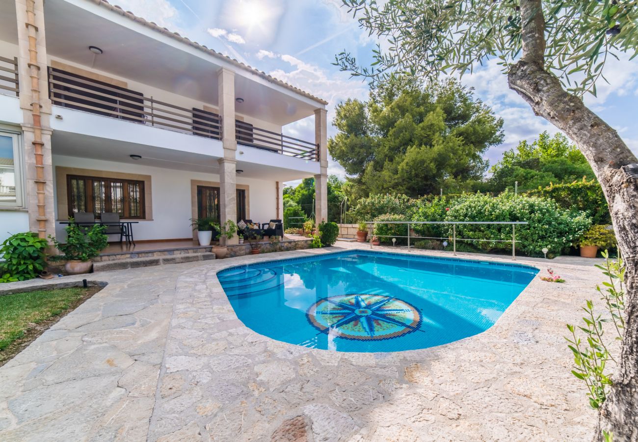 House with pool near Playa de Muro