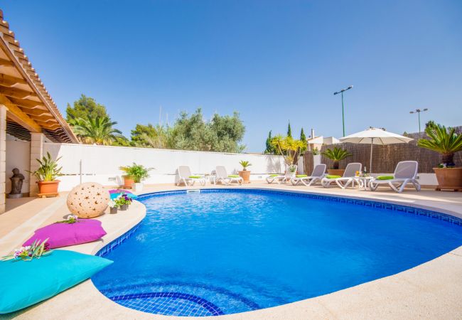 House with barbecue and pool in Mallorca