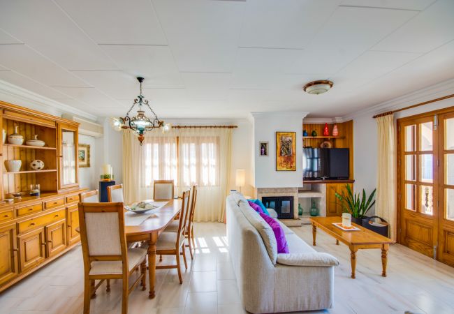House in Alcúdia - Casa Flor with swimming pool near Alcudia beach House in Alcúdia - Casa Flor with swimming pool near Alcudia beach