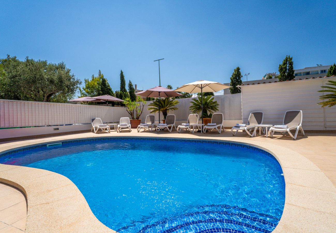 Townhouse with pool and terraces in Playa de Alcudia