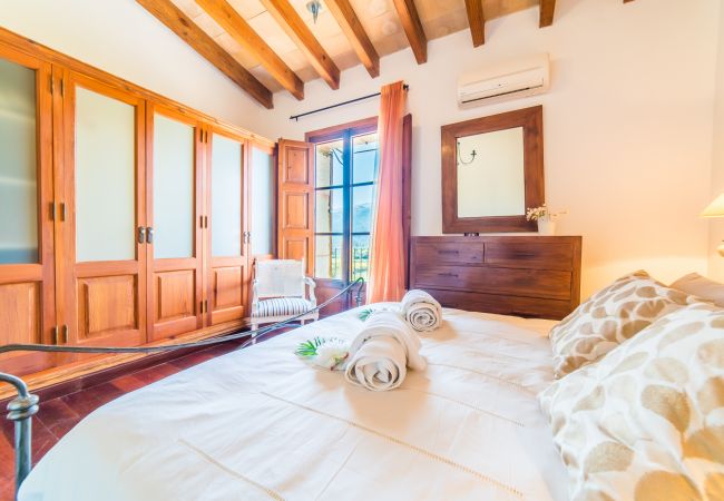 Country house in Campanet - Stone house in middle of nature Caselles Petit Country house in Campanet - Stone house in middle of nature Caselles Petit