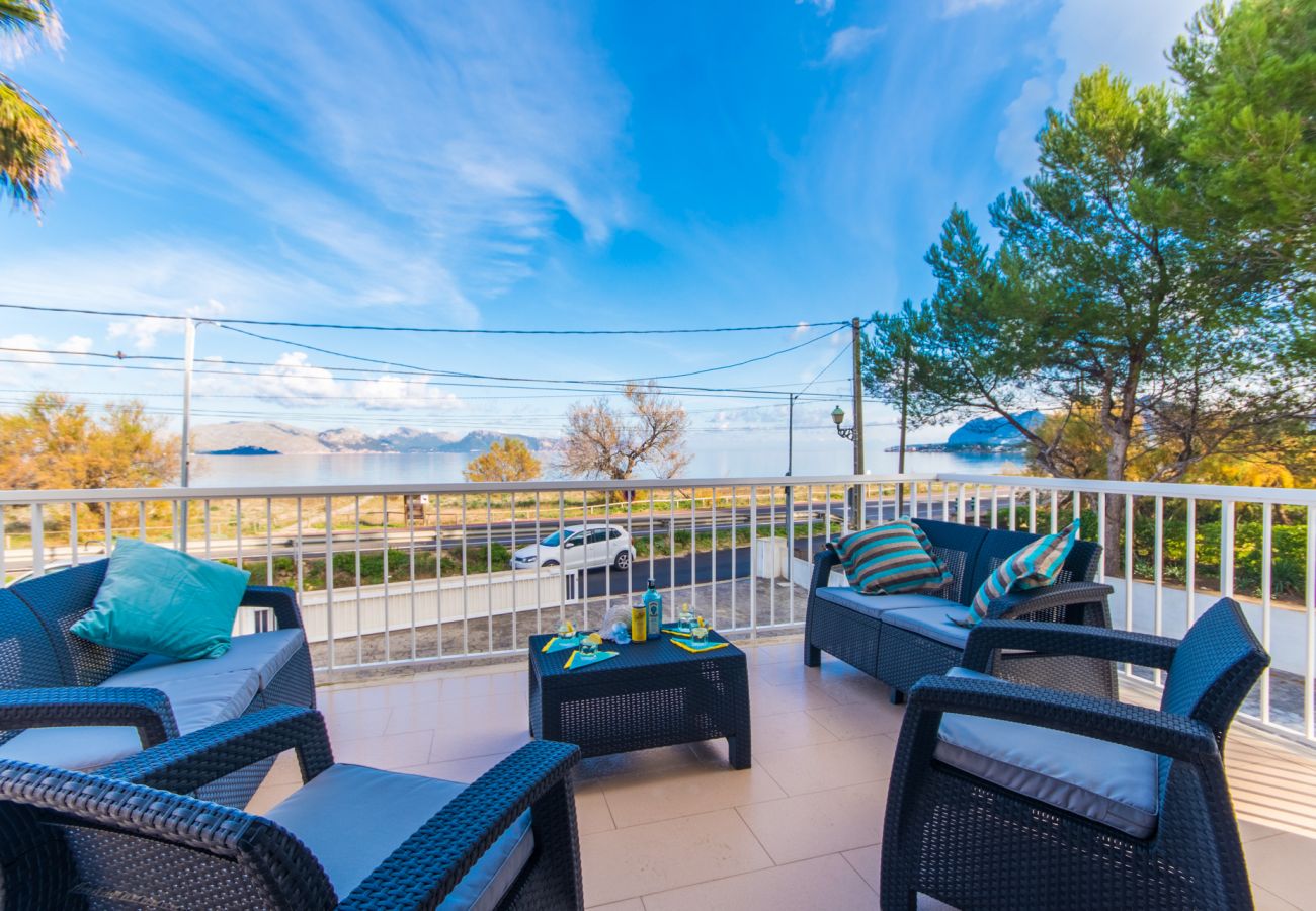 Holiday rental house with sea view in Alcudia.