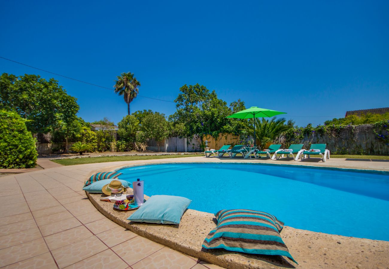 Finca with pool just a few kilometres from the beach of Alcudia