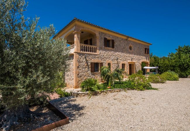 Country house in Selva - Finca Puig den Guardiola with mountain view Country house in Selva - Finca Puig den Guardiola with mountain view