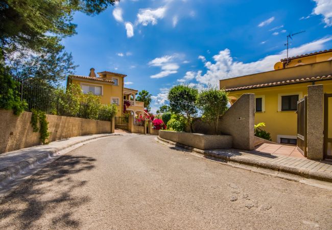 House in Alcanada - House with pool in Alcudia Ronda near the beach House in Alcanada - House with pool in Alcudia Ronda near the beach