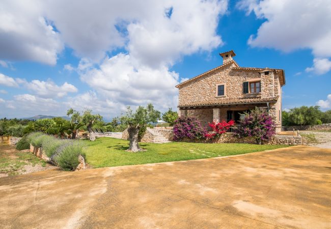 Country house in Muro - Rural finca in Muro Sa Font with swimming pool Country house in Muro - Rural finca in Muro Sa Font with swimming pool