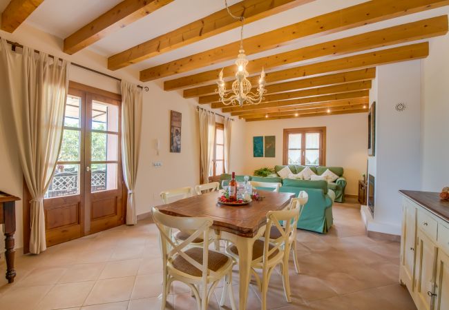 Country house in Muro - Rural finca in Muro Sa Font with swimming pool Country house in Muro - Rural finca in Muro Sa Font with swimming pool