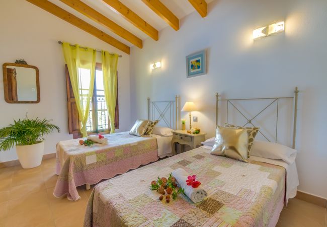 Country house in Muro - Rural finca in Muro Sa Font with swimming pool Country house in Muro - Rural finca in Muro Sa Font with swimming pool
