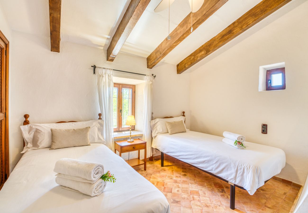 Country house in Buger - Mallorcan finca Ses Planes with pool