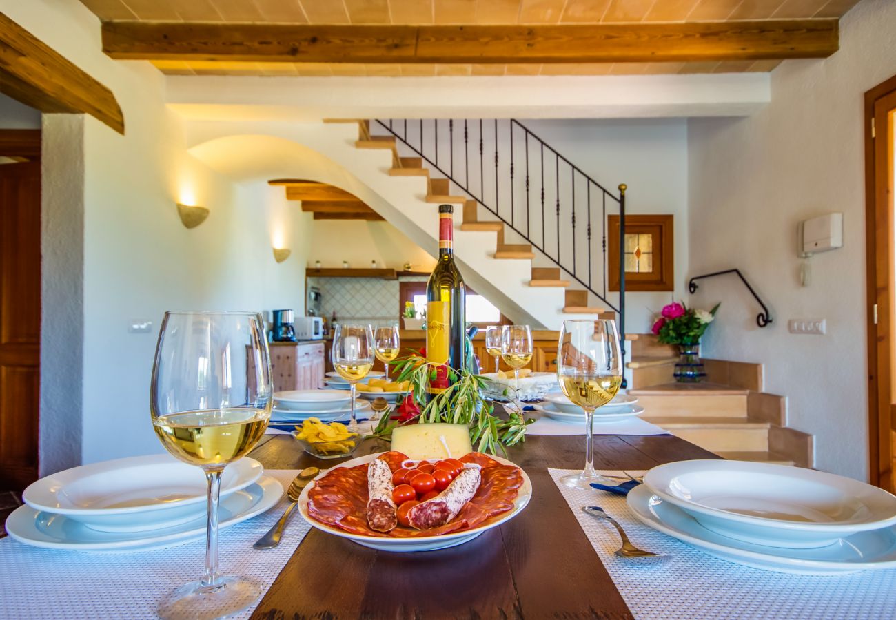 Country house in Alcudia - Mallorcan finca in Alcudia Ses Poves with pool