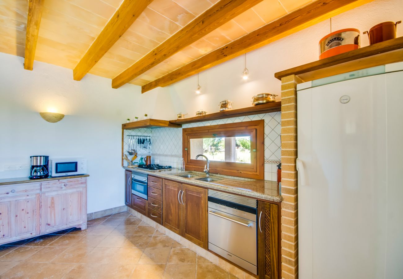 Country house in Alcudia - Mallorcan finca in Alcudia Ses Poves with pool