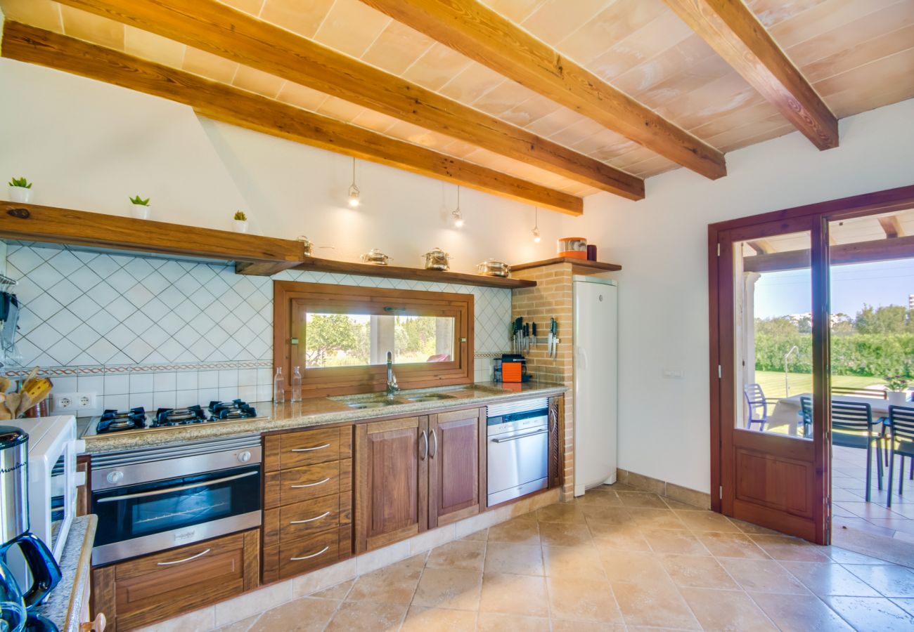 Country house in Alcudia - Mallorcan finca in Alcudia Ses Poves with pool