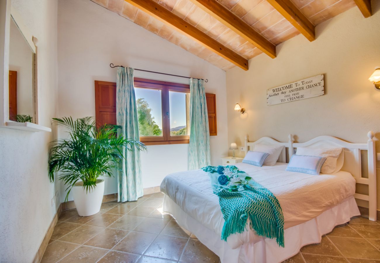 Country house in Alcudia - Mallorcan finca in Alcudia Ses Poves with pool
