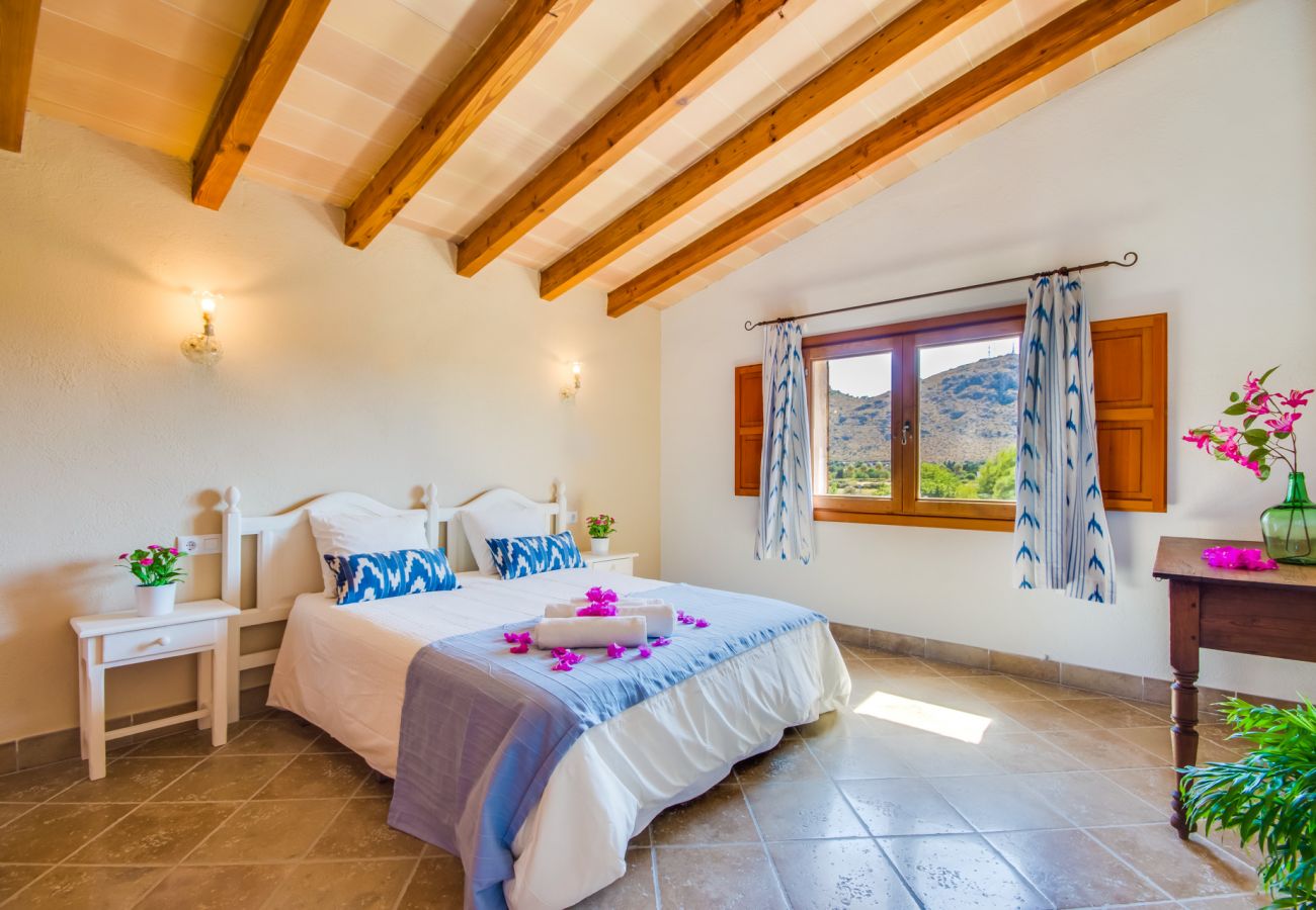 Country house in Alcudia - Mallorcan finca in Alcudia Ses Poves with pool