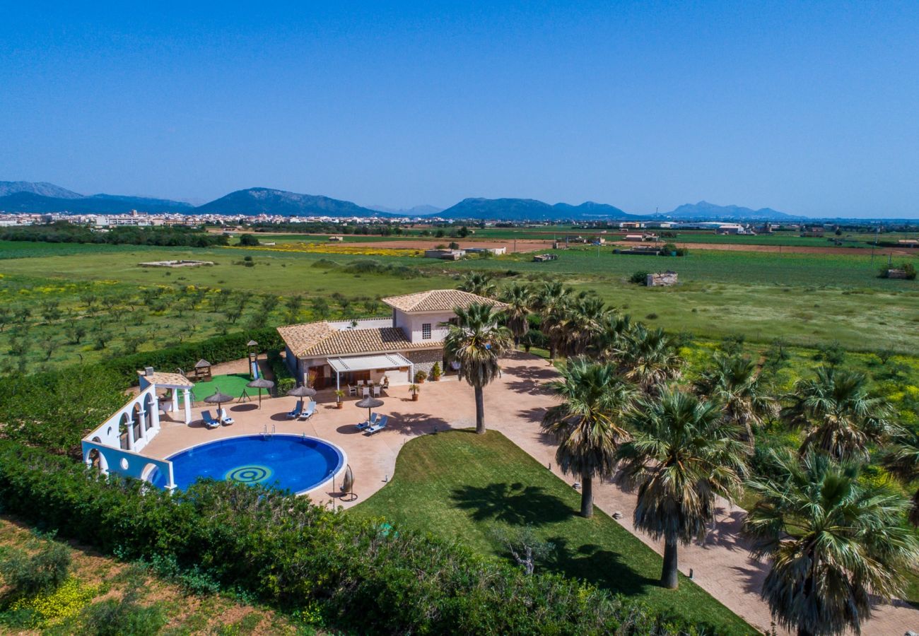 Finca in Mallorca with garden and swimming pool