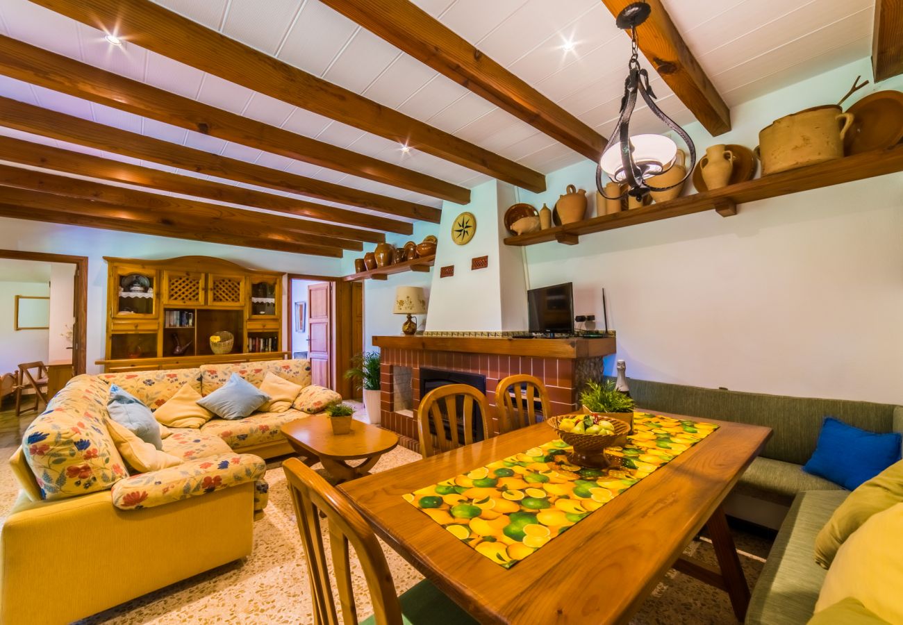 Country house in Pollensa - Rustic Finca in Pollensa Sa Sort Llarga with pool