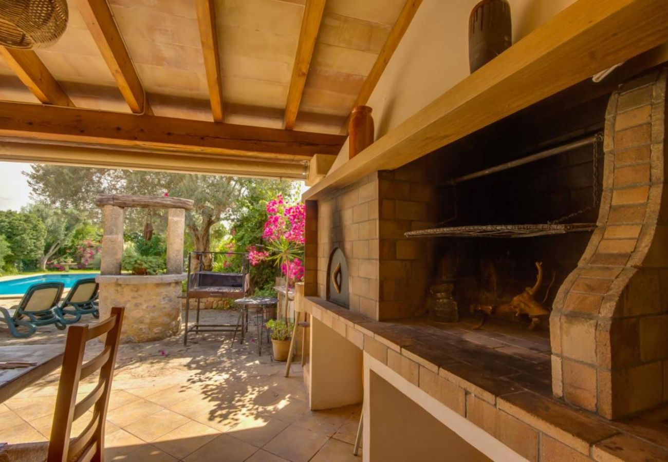 Country house in Buger - Large rustic finca Can Nyany Buger in Mallorca