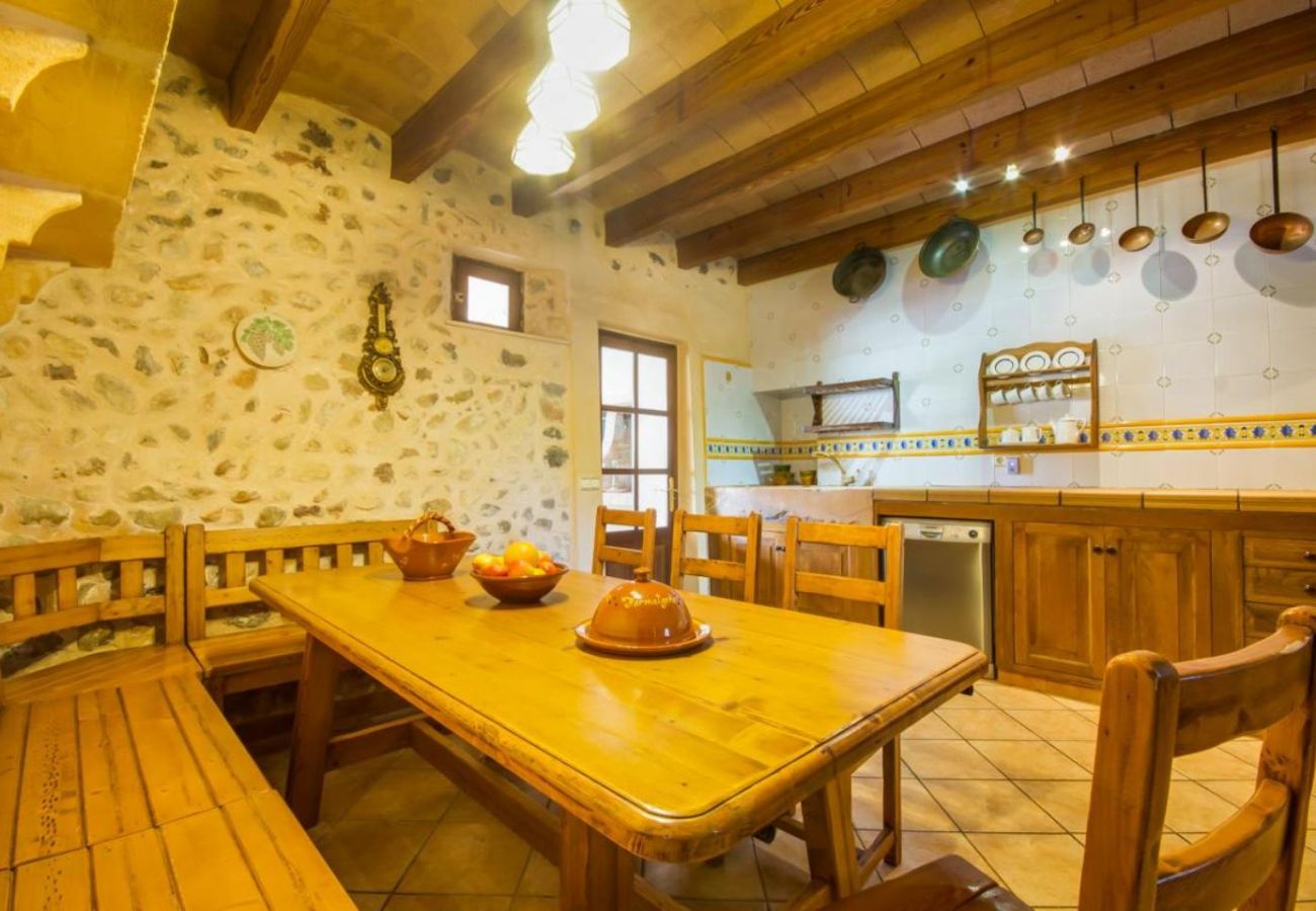 Country house in Buger - Large rustic finca Can Nyany Buger in Mallorca
