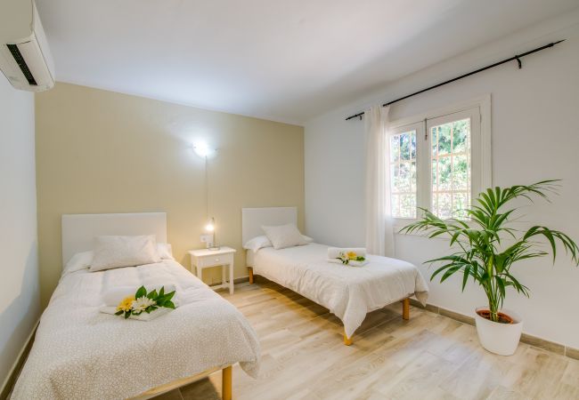 Country house in Alcúdia - Finca Alcudia Sa Vinya Vella near beach with pool Country house in Alcúdia - Finca Alcudia Sa Vinya Vella near beach with pool