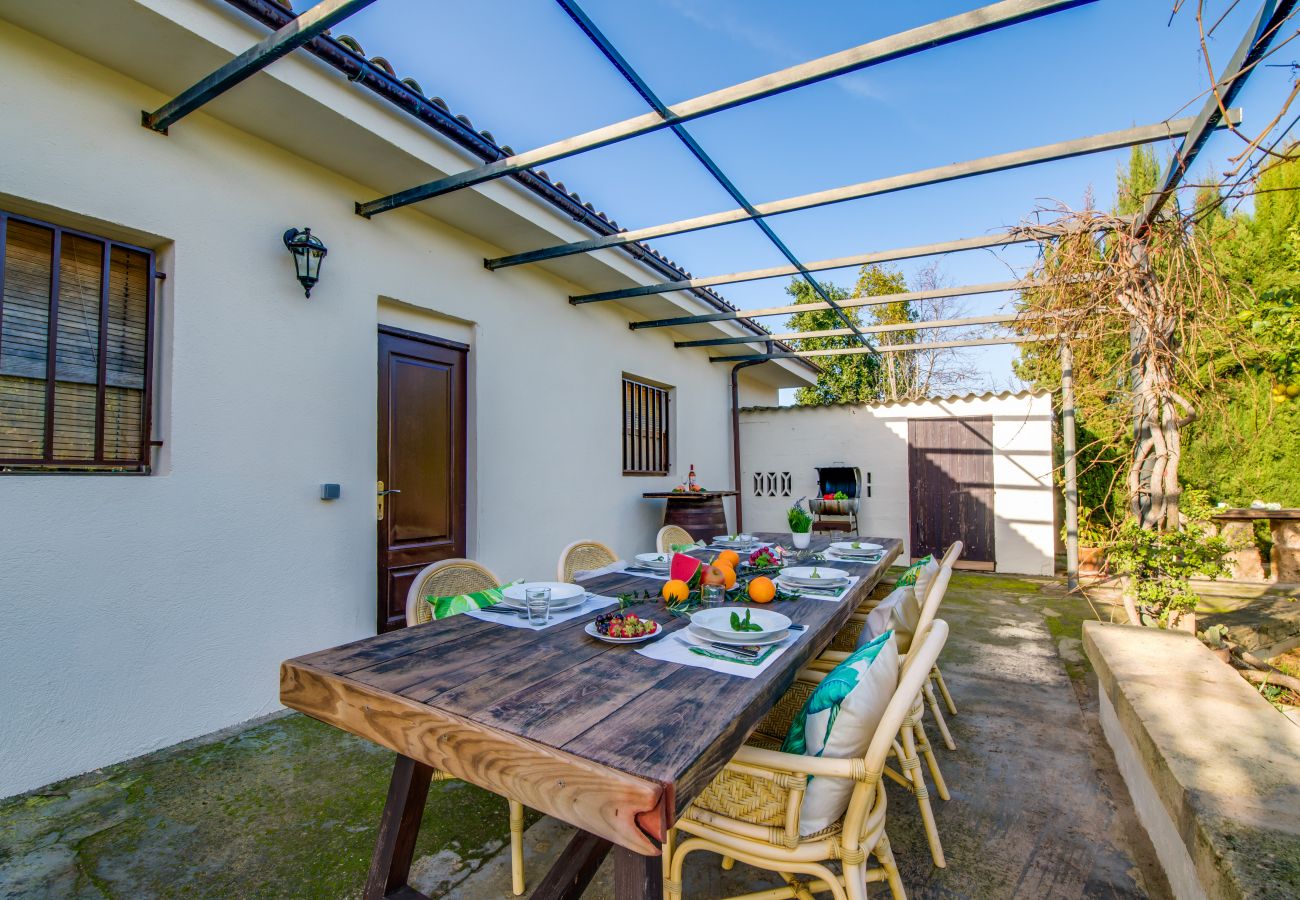 Finca with garden and BBQ near Alcudia Beach