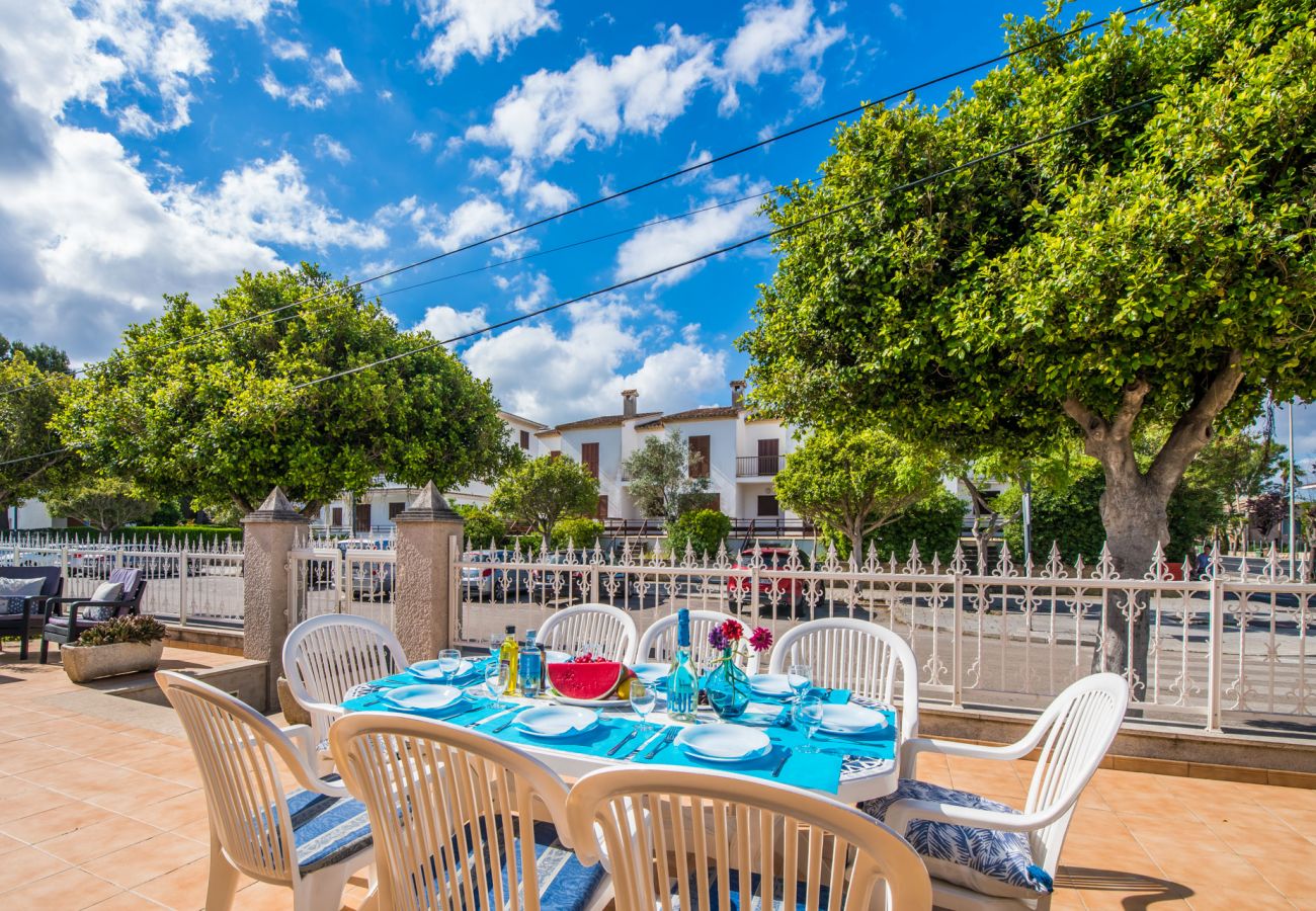 House in Puerto de Alcudia - House next to the beach Villa Celia in Alcudia